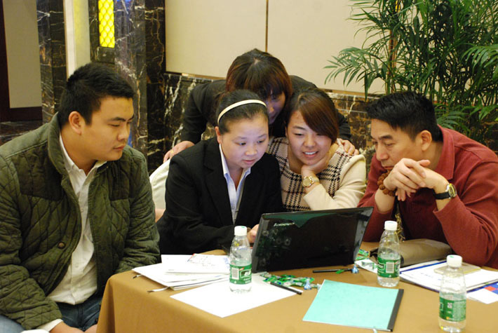 高瞻遠(yuǎn)矚，移攬?zhí)煜? 2014年百度移動(dòng)推廣峰會(huì)會(huì)議報(bào)道